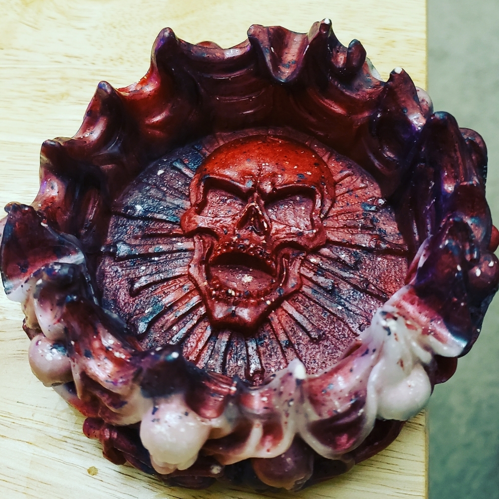 Decorative jewelry holder